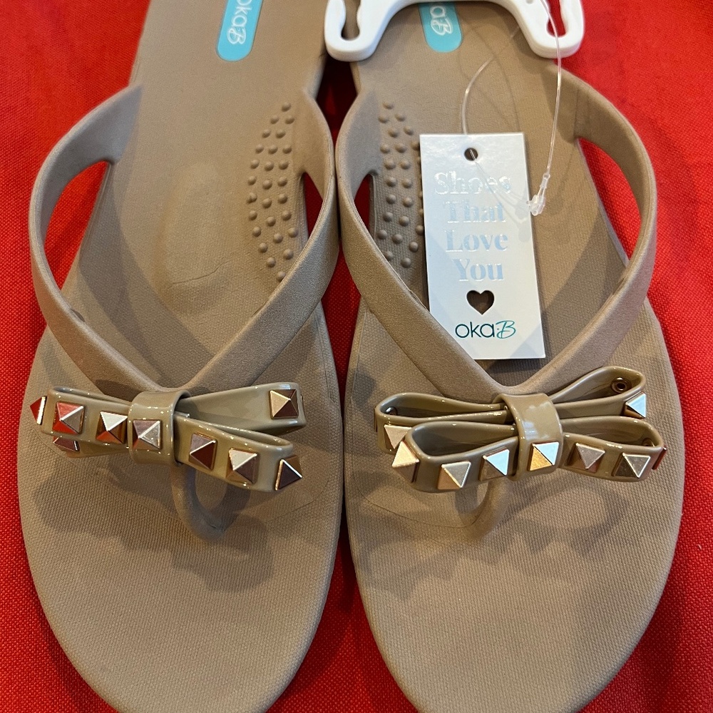 Oka-B Women's Flip Flop (NWT)
